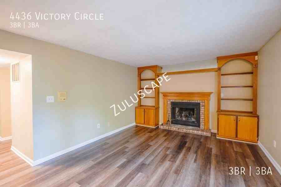 4436 Victory Cir - Photo 2 of 31