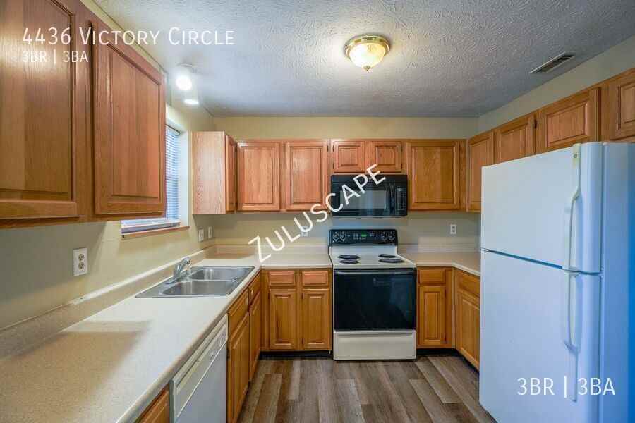 4436 Victory Cir - Photo 4 of 31