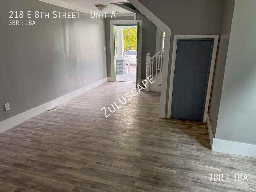 218 E 8th St #A - Photo 4 of 19