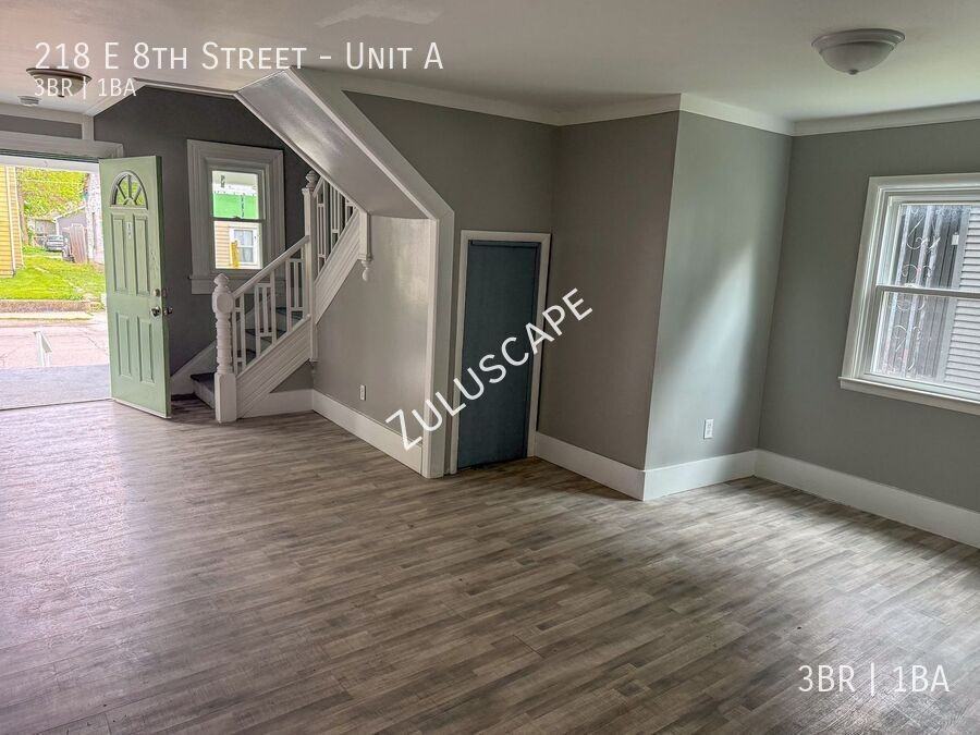 218 E 8th St #A - Photo 5 of 19