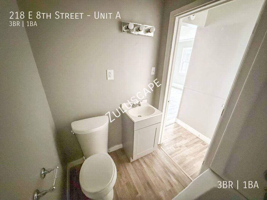 218 E 8th St #A - Photo 6 of 19
