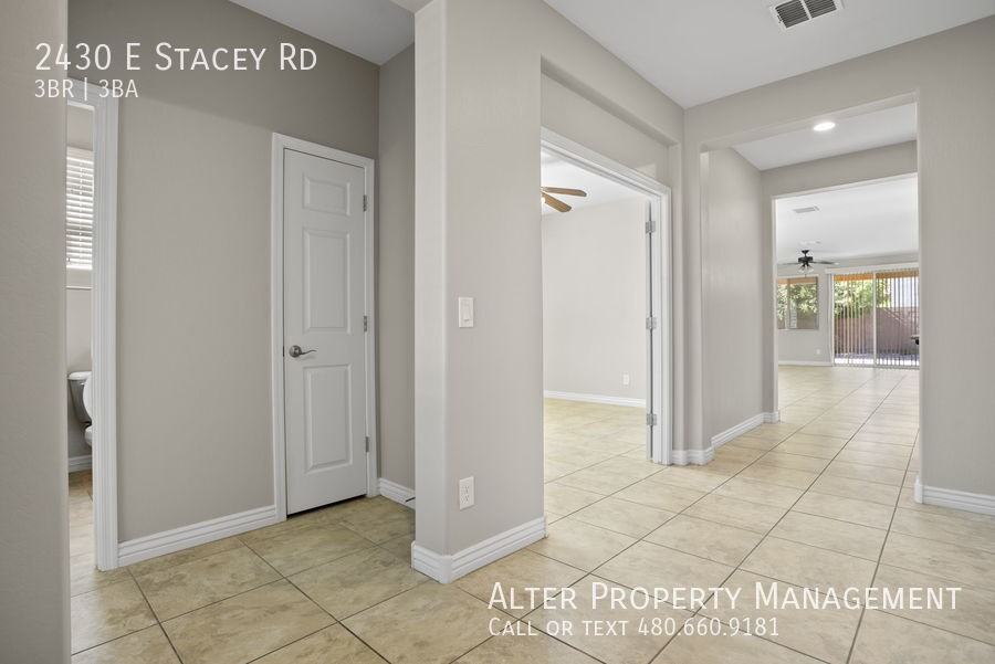 2430 E Stacey Rd - Photo 4 of 47