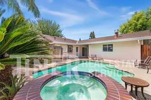 8 Saratoga Cir - Photo 1 of 1