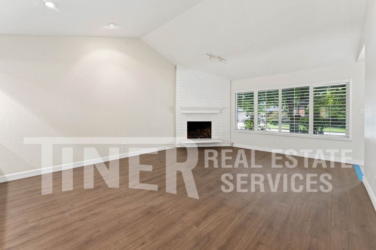 8 Saratoga Cir - Photo 7 of 25