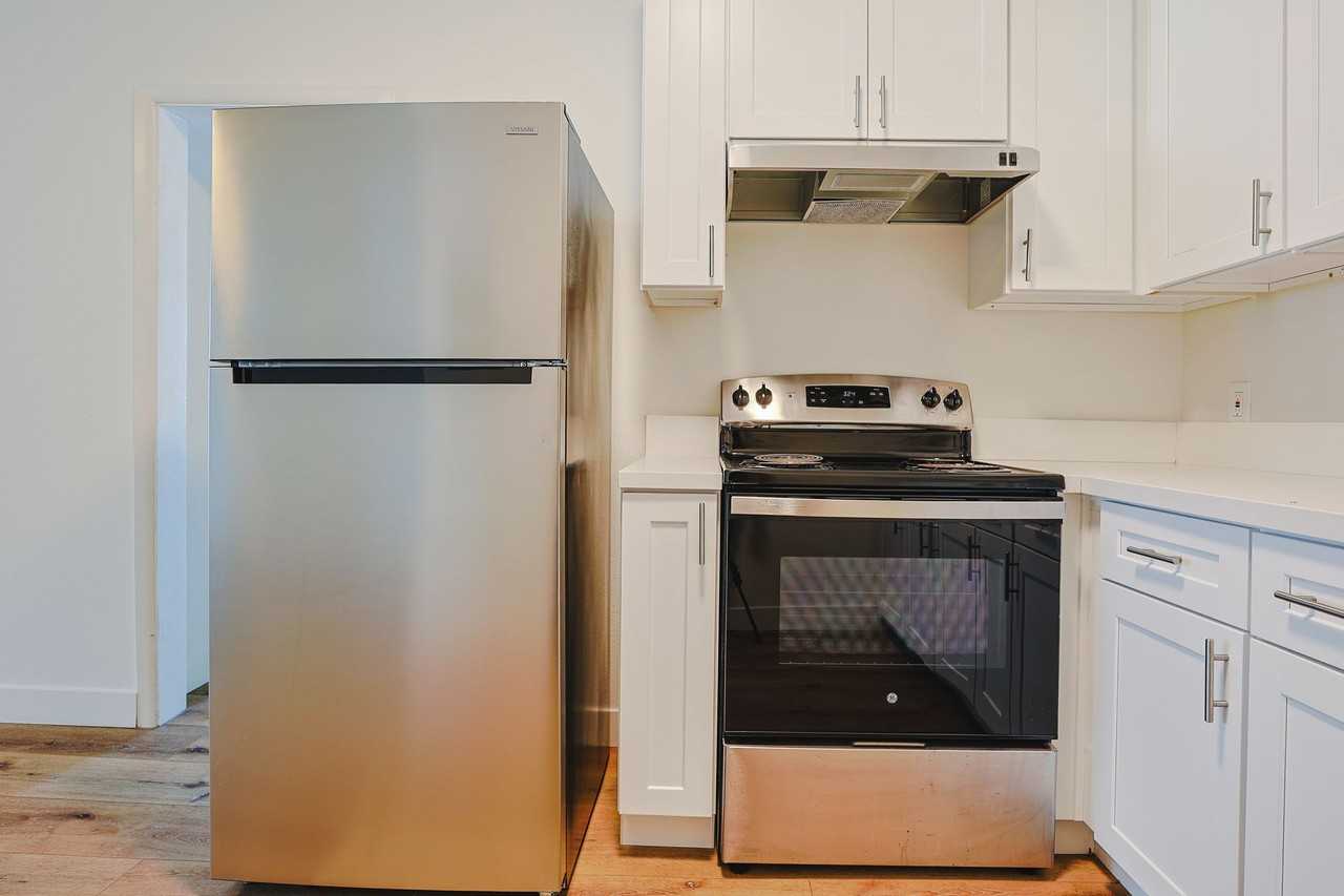Modern & Stylish - Photo 4 of 50