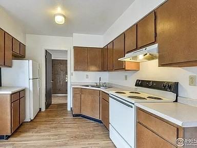 411 E Plum St #1 - Photo 3 of 13