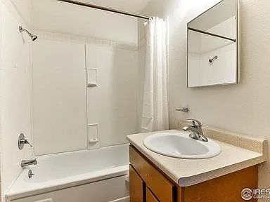 411 E Plum St #1 - Photo 6 of 13
