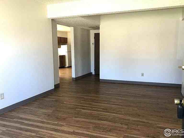 411 E Plum St #1 - Photo 7 of 13