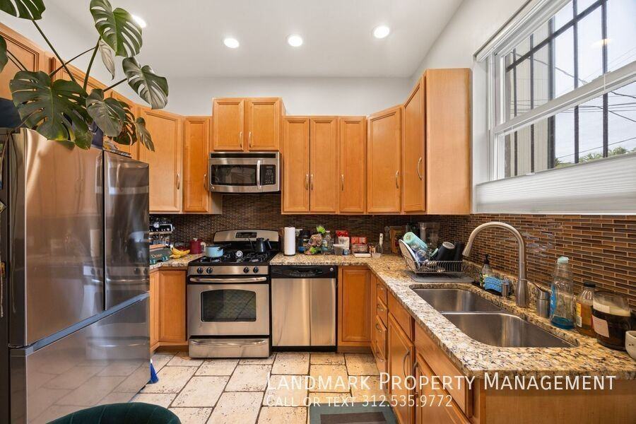 4758 S Champlain Ave - Photo 4 of 40