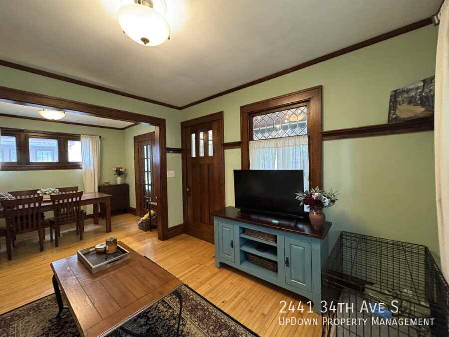 2441 34th Ave S - Photo 5 of 39