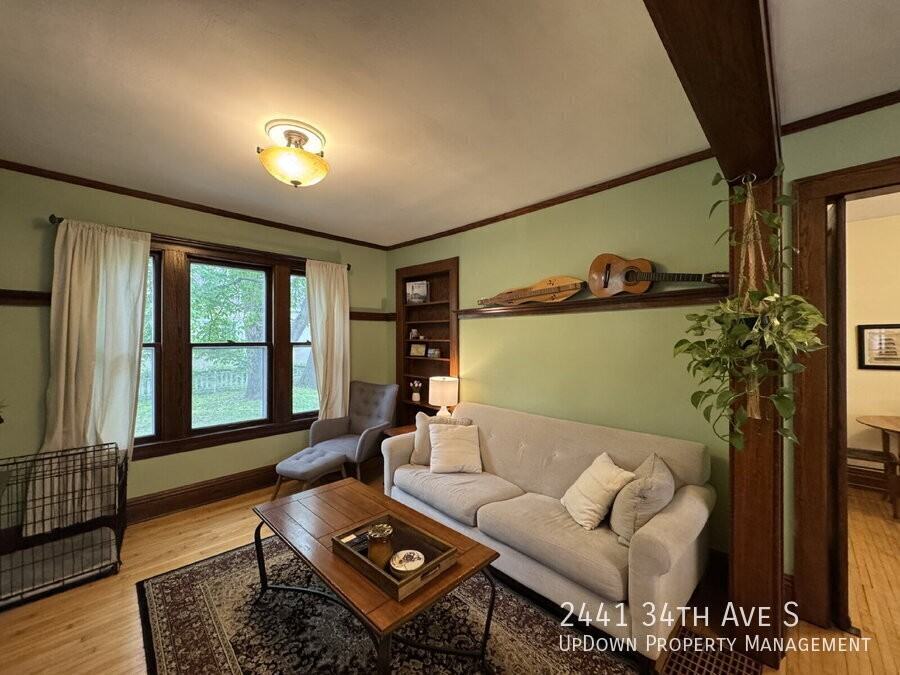 2441 34th Ave S - Photo 7 of 39