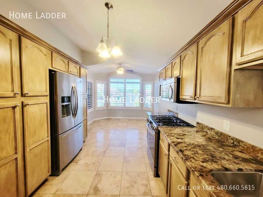 20238 N 9th St - Photo 4 of 21