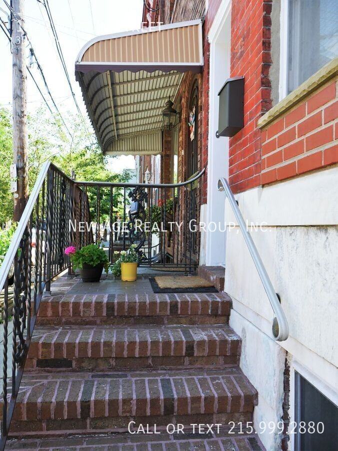 1322 Mifflin St - Photo 3 of 33