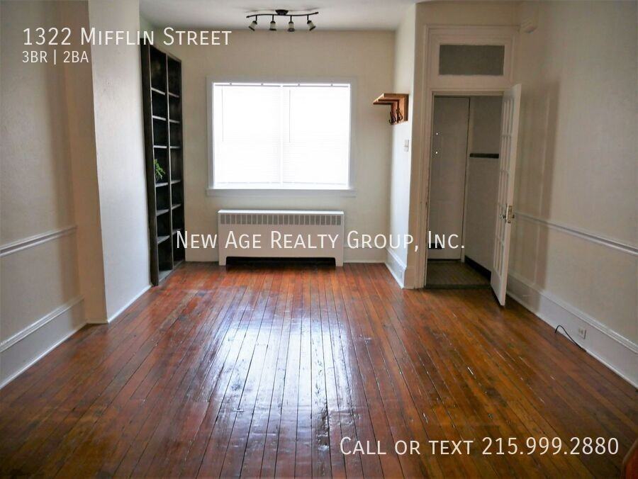 1322 Mifflin St - Photo 5 of 30