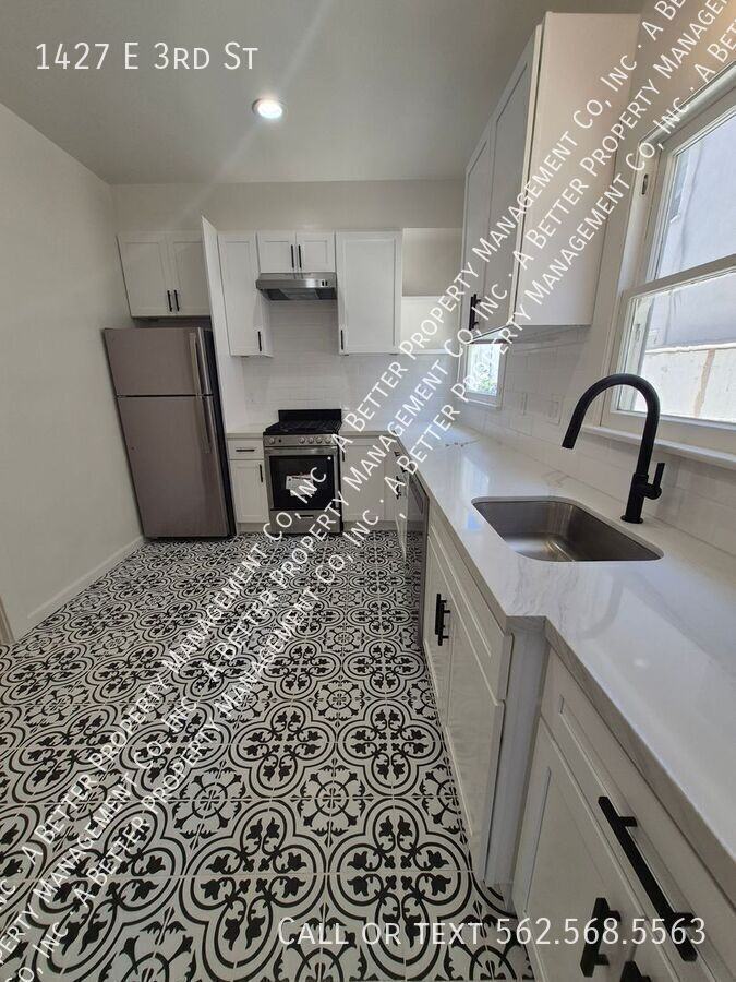 1427 E 3rd St - Photo 5 of 11
