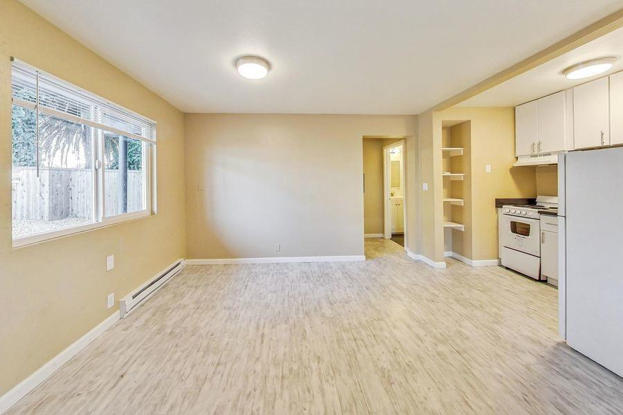 3257 Delaware St #05 - Photo 2 of 17