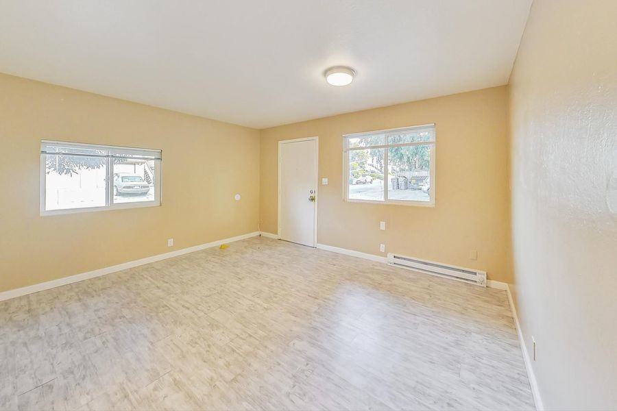 3257 Delaware St #05 - Photo 4 of 17