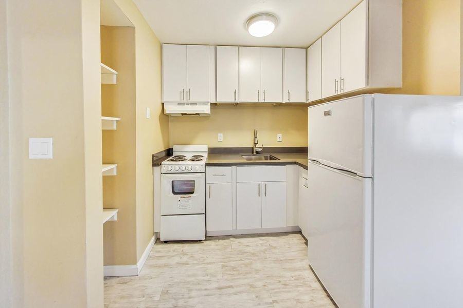 3257 Delaware St #05 - Photo 5 of 17