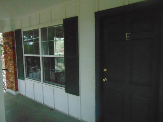 404 Neches St #G - Photo 2 of 14
