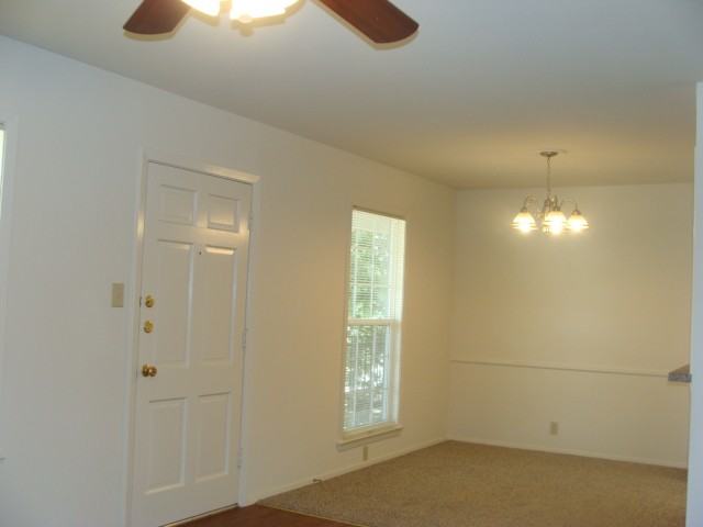 404 Neches St #G - Photo 4 of 14