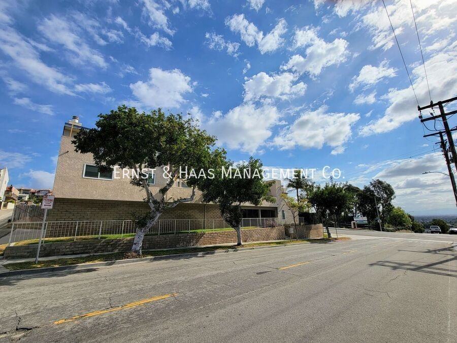 2755 E Hill St - Photo 2 of 34