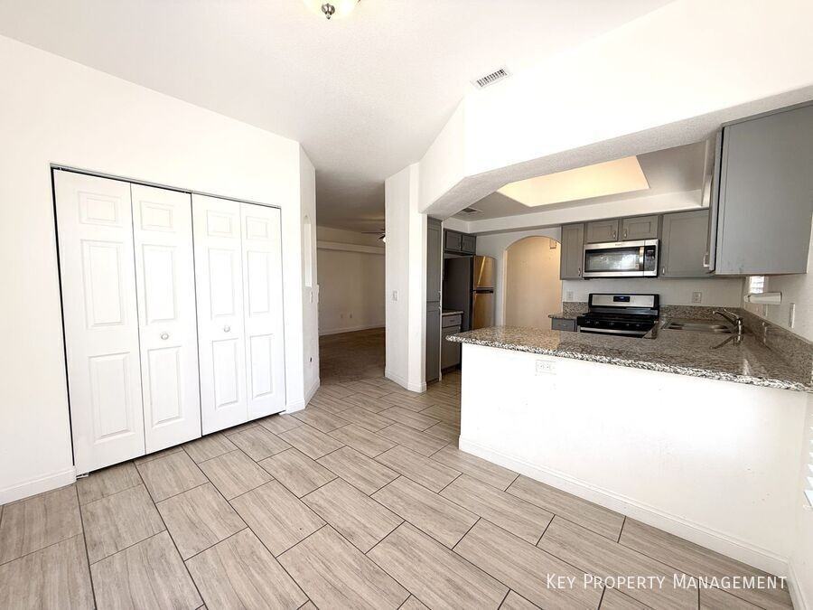 8432 Running Deer Ave #204 - Photo 6 of 24