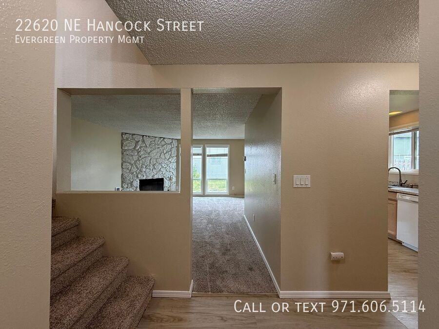 22620 Ne Hancock St - Photo 5 of 28