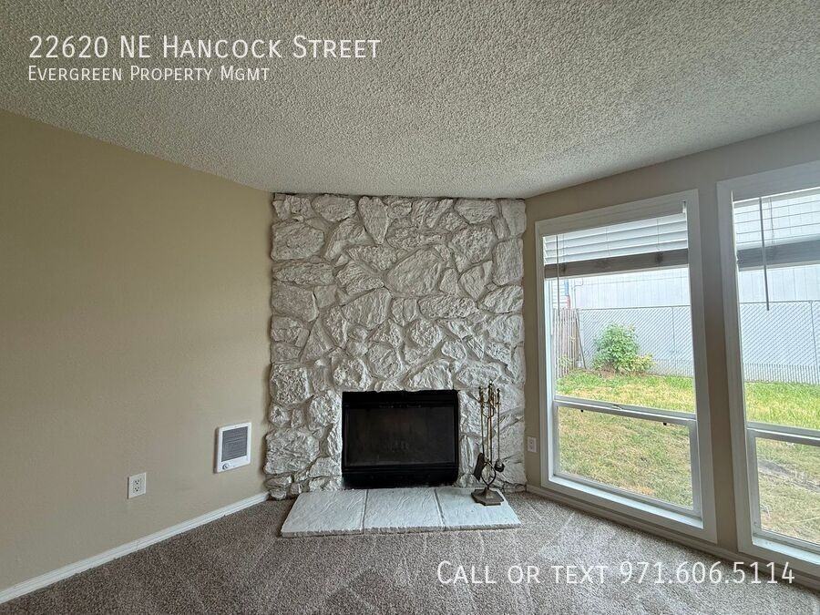 22620 Ne Hancock St - Photo 7 of 28