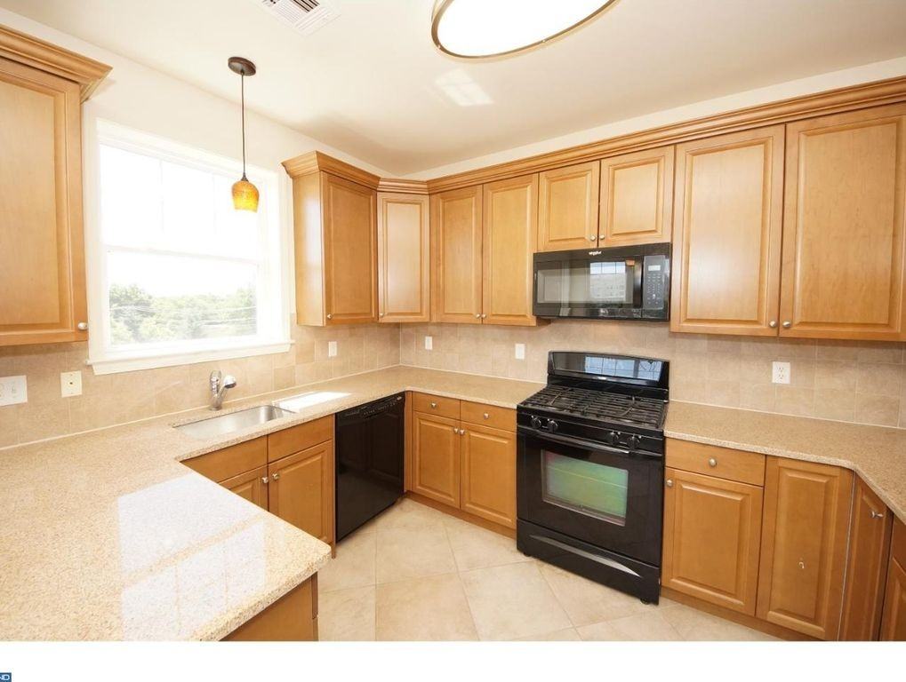631 Masterson Ct #NA - Photo 3 of 5