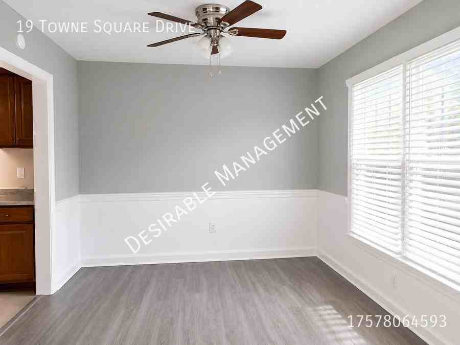 19 Towne Square Dr - Photo 3 of 17