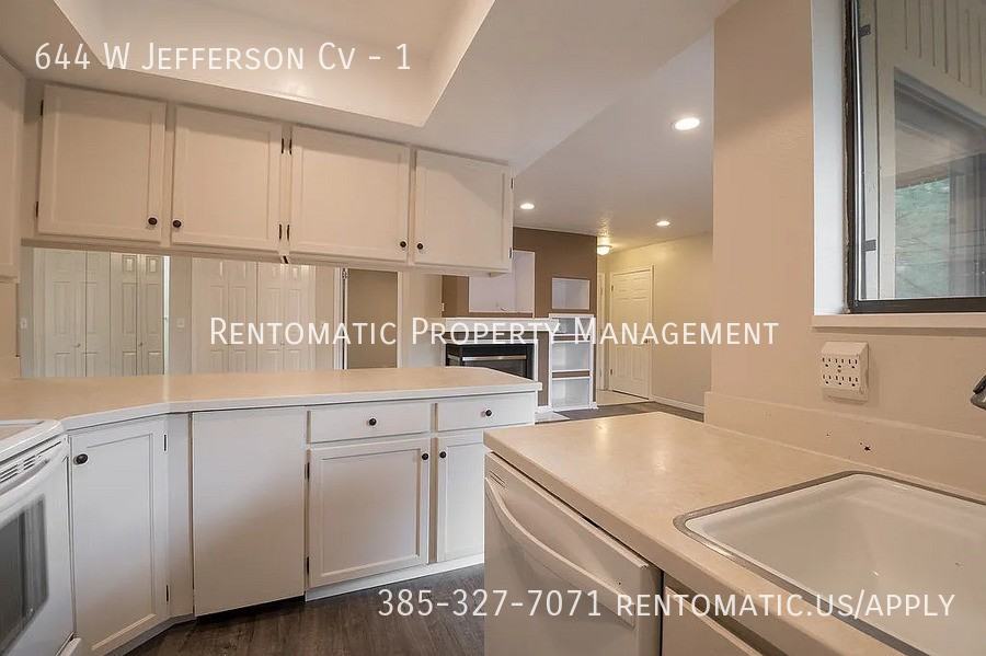644 W Jefferson Cv #1 - Photo 3 of 20