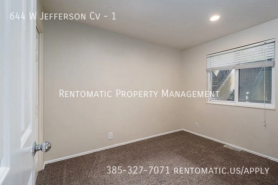 644 W Jefferson Cv #1 - Photo 5 of 20