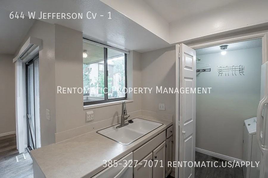 644 W Jefferson Cv #1 - Photo 6 of 20