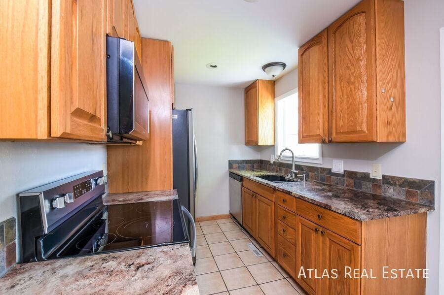 10553 W 106th Ct - Photo 7 of 20