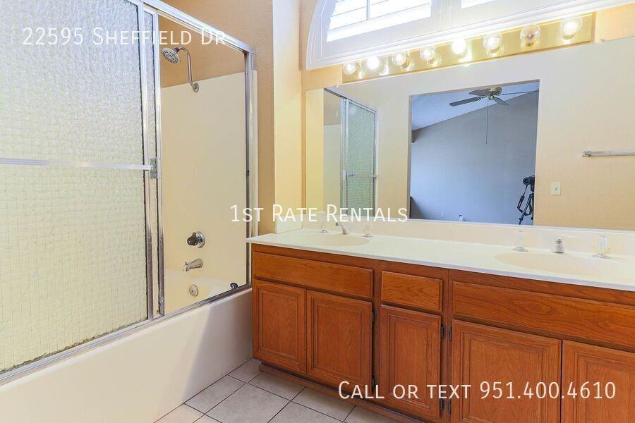 22595 Sheffield Dr - Photo 4 of 15