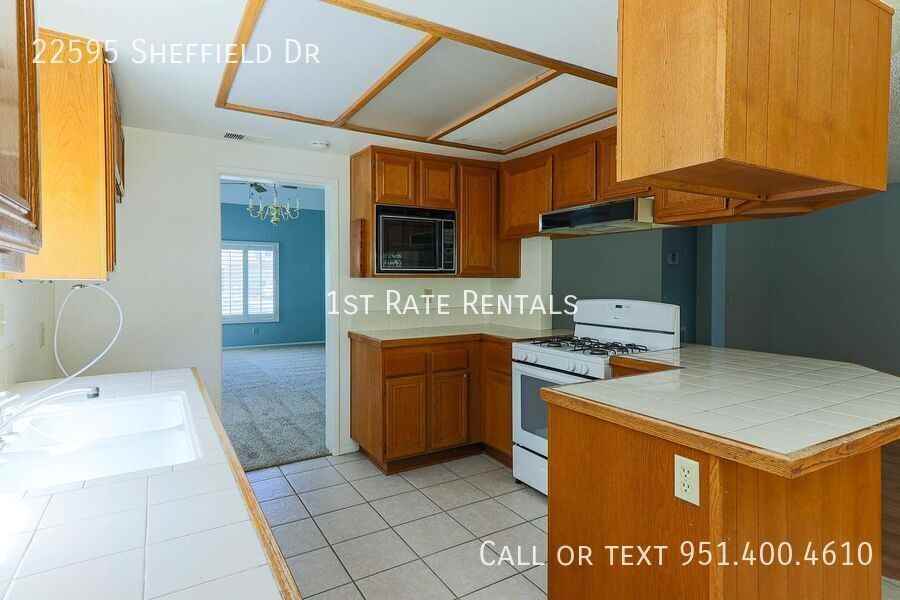 22595 Sheffield Dr - Photo 7 of 15