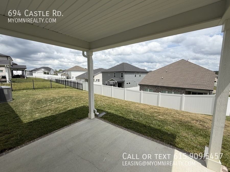 694 Castle Rd - Photo 3 of 22