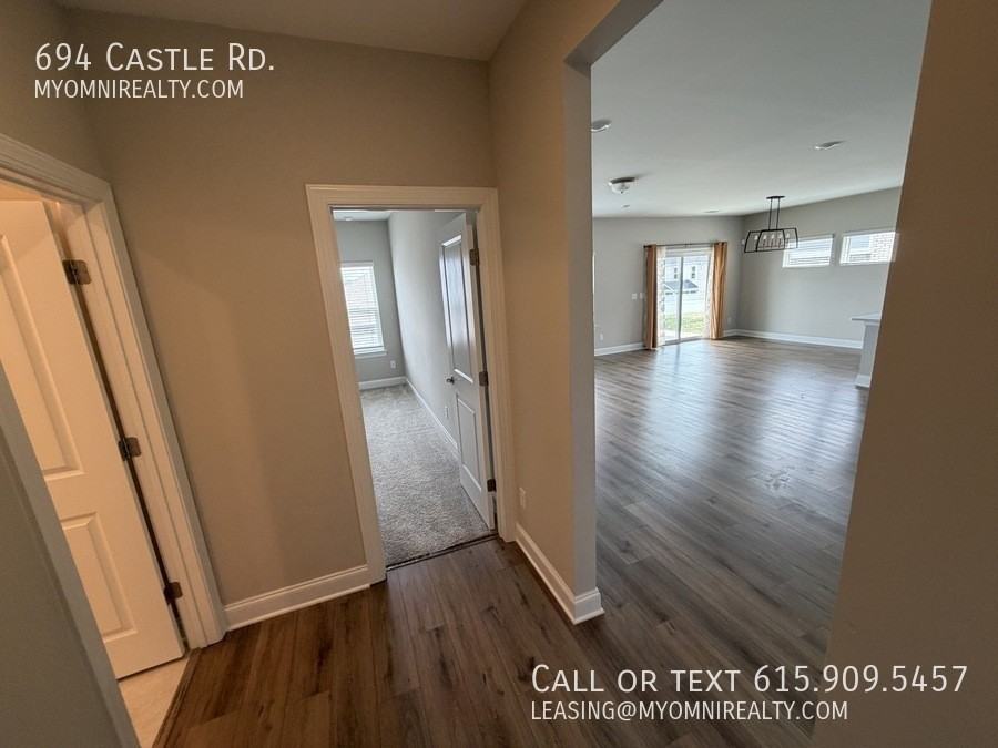 694 Castle Rd - Photo 4 of 22