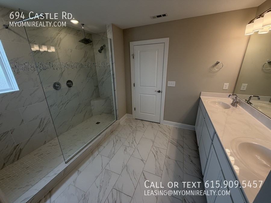 694 Castle Rd - Photo 5 of 22