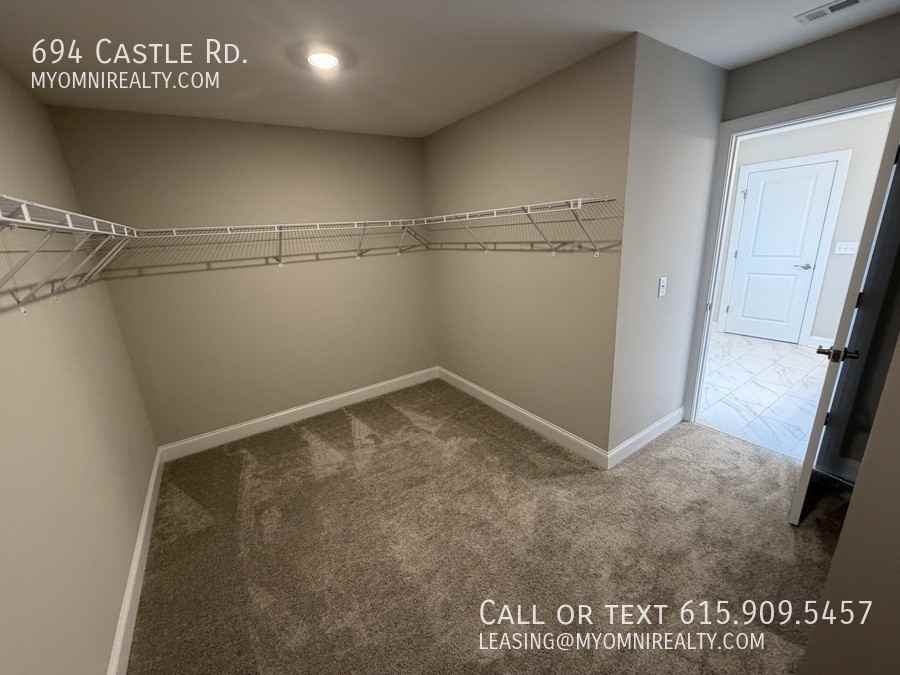 694 Castle Rd - Photo 7 of 22
