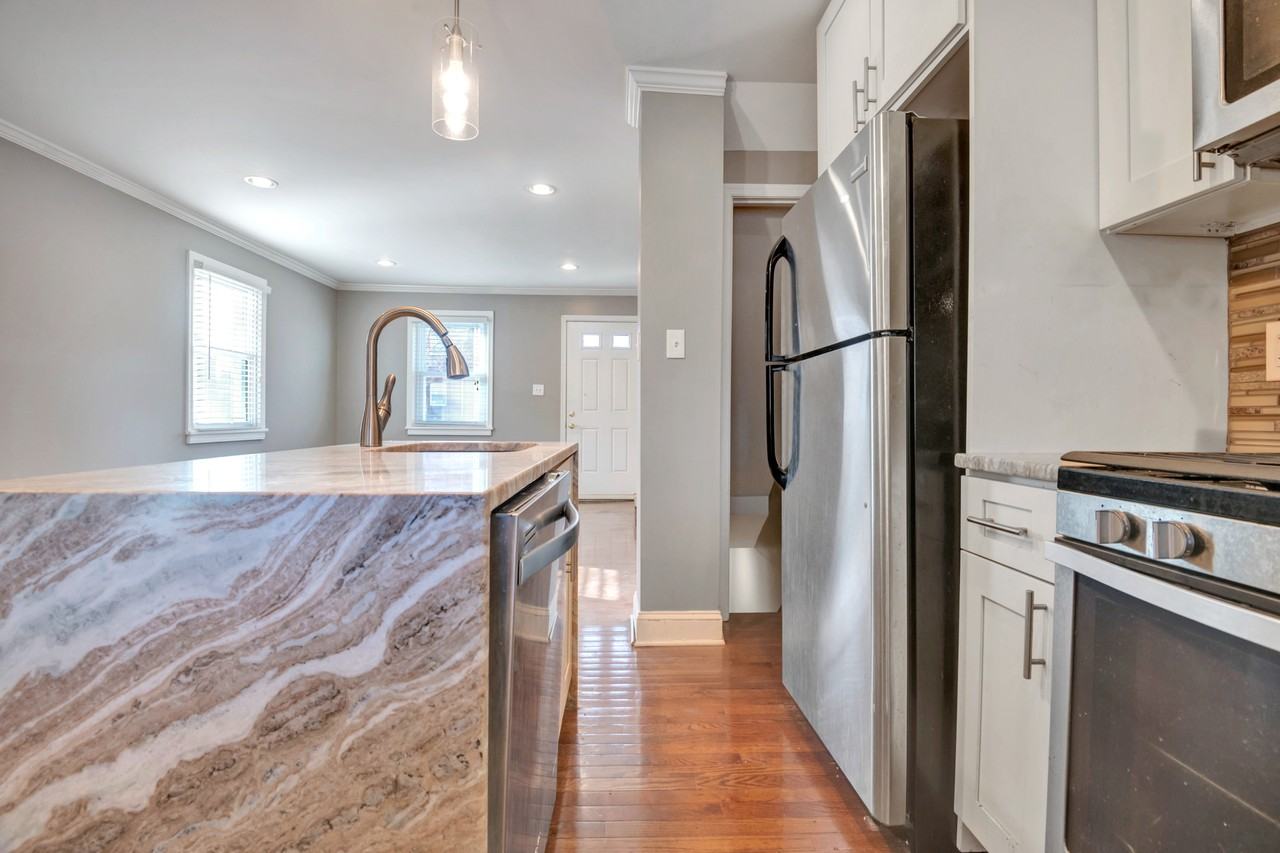 4332 Gorman Ter Se - Photo 6 of 30