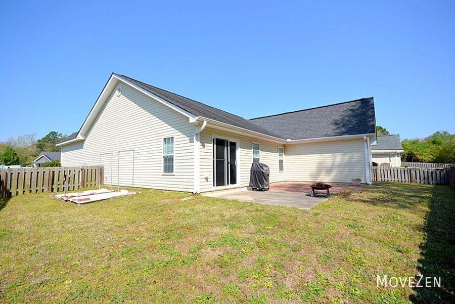 1718 Heatherstone Ln - Photo 2 of 31