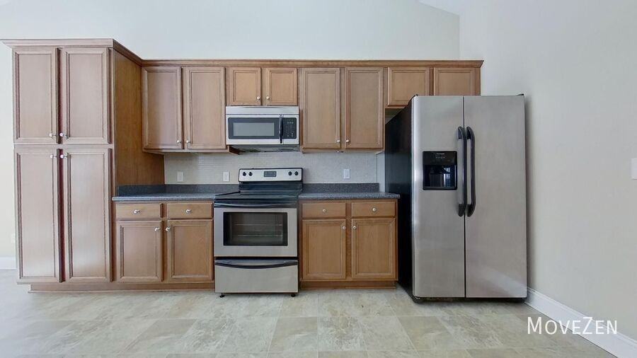 1718 Heatherstone Ln - Photo 4 of 31