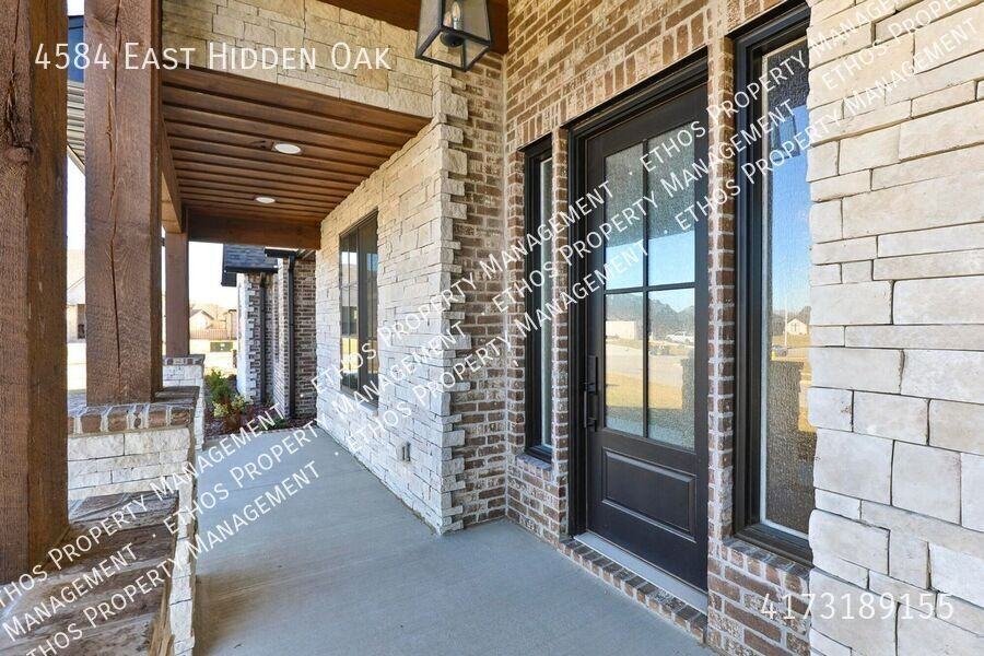 4584 E Hidden Oak St - Photo 3 of 38