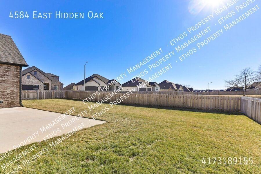 4584 E Hidden Oak St - Photo 6 of 38