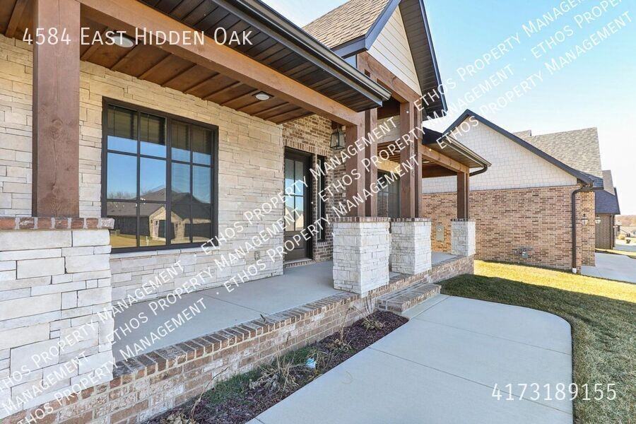 4584 E Hidden Oak St - Photo 7 of 38