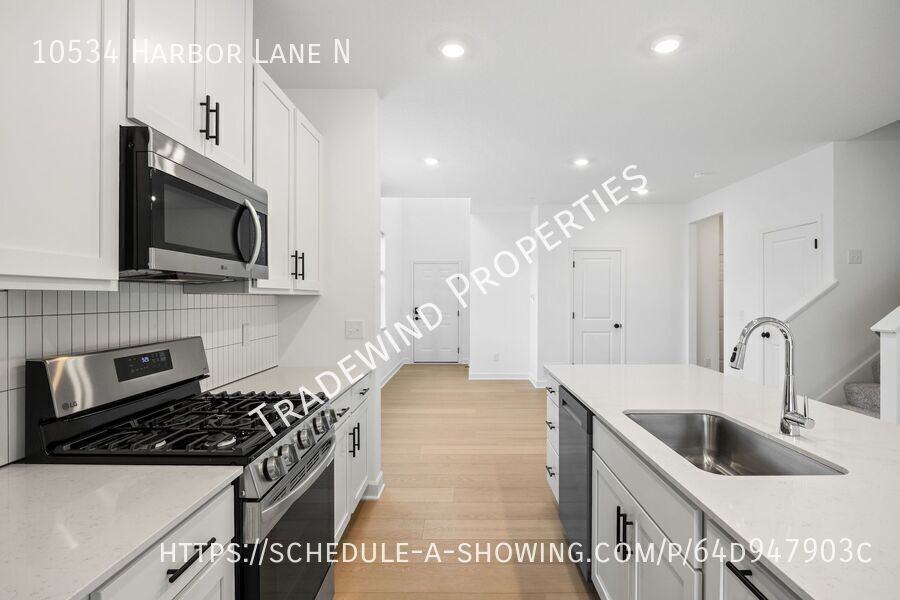10534 Harbor Ln N - Photo 7 of 30