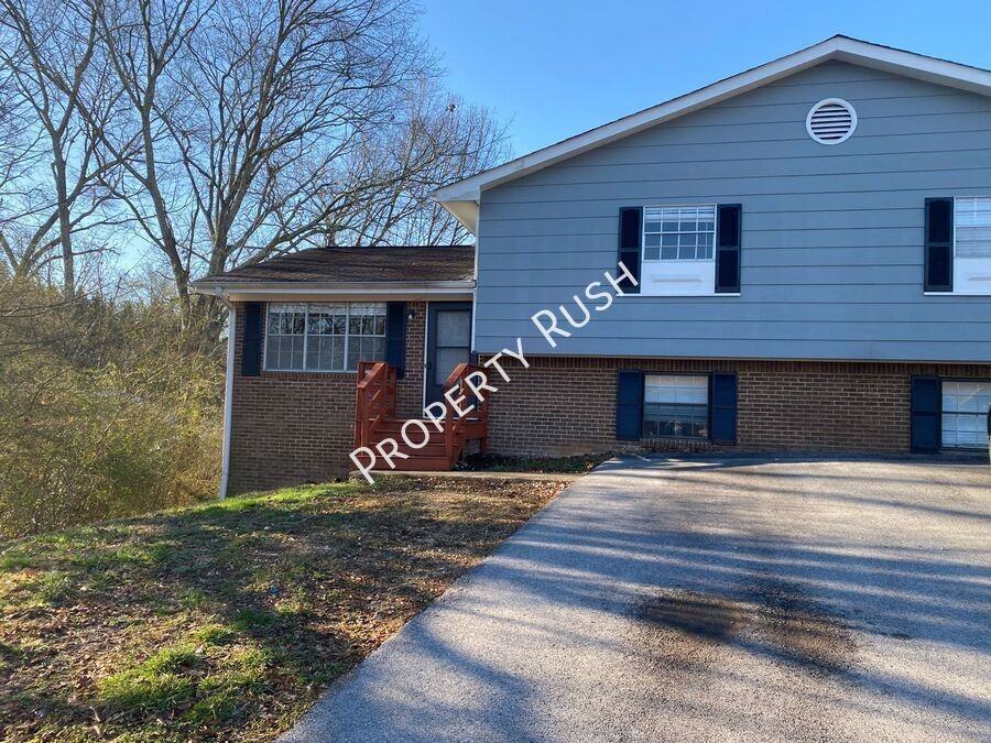 4727 Tessie Ln - Photo 2 of 22