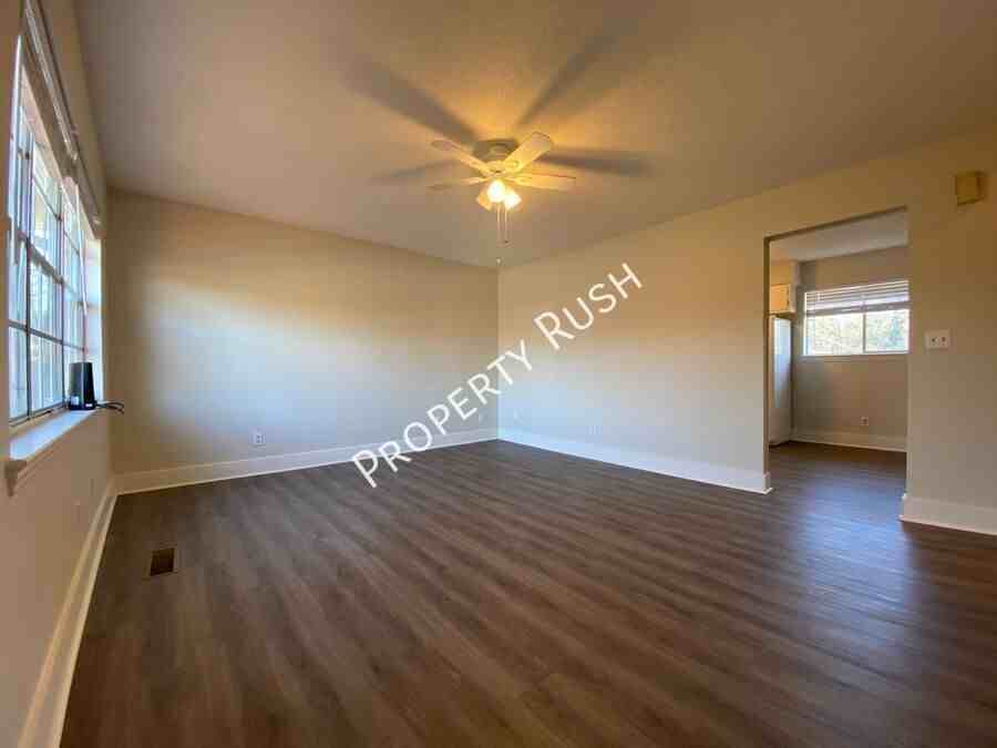 4727 Tessie Ln - Photo 3 of 22