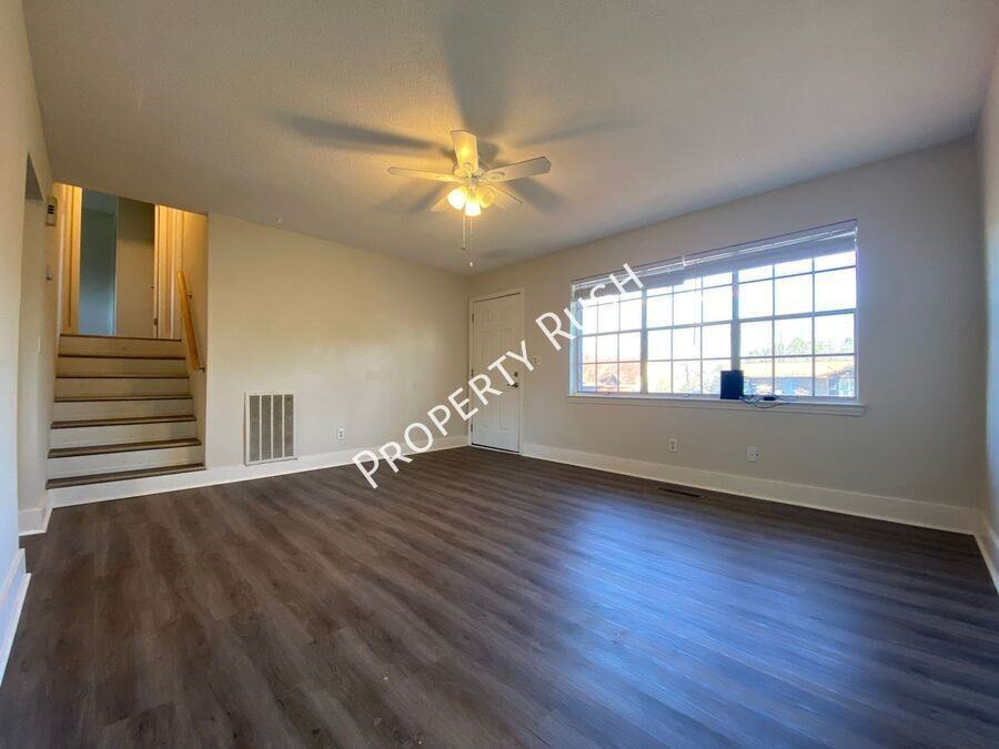 4727 Tessie Ln - Photo 4 of 22